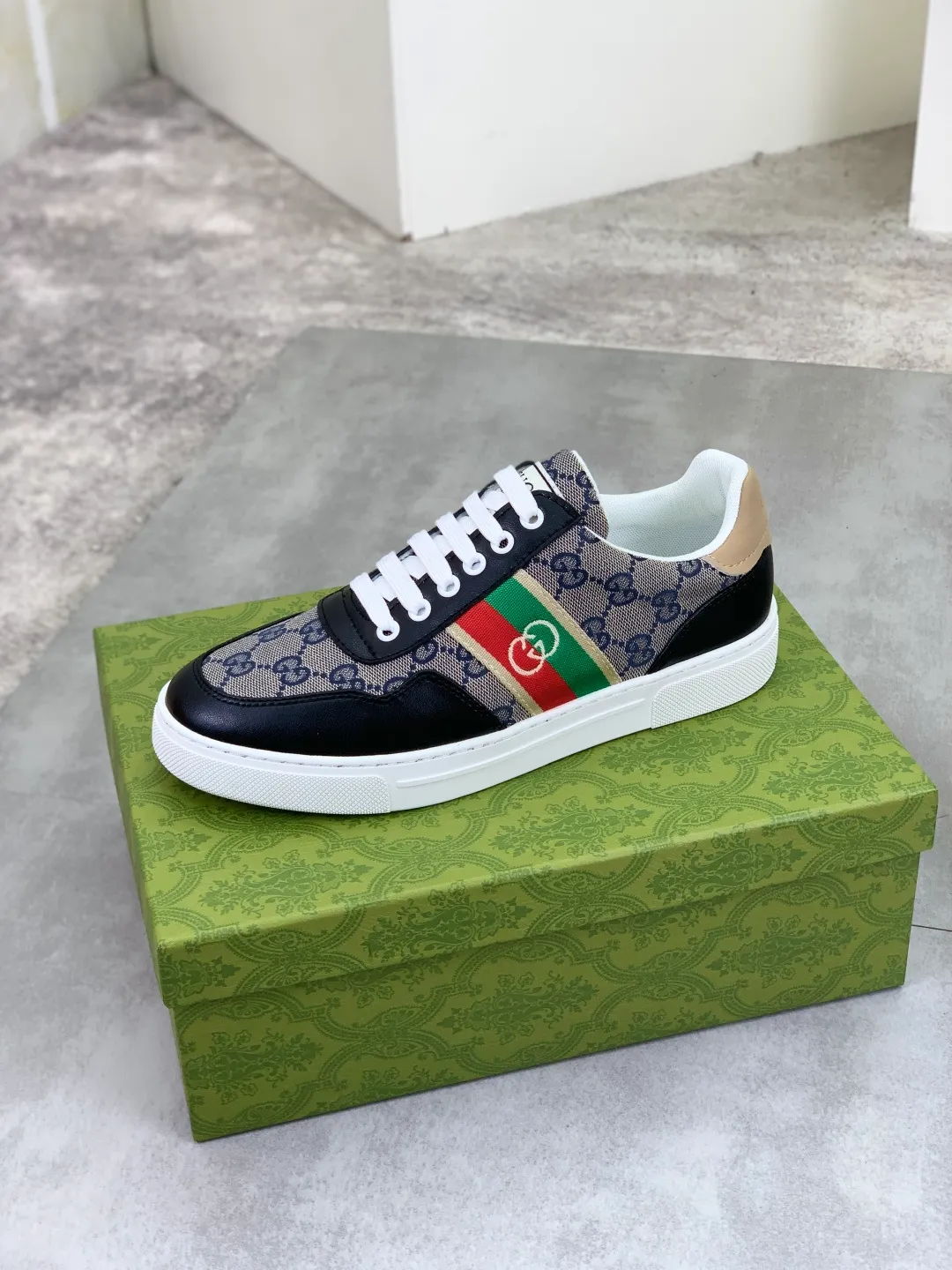 Men's men's shoes 💰P440💰 [New model] (GUCCI) official website's latest 🎁🎁casual and fashionable men's shoes 👟, hot style 💥 style is simple and elegant, exclusive for trendy men. Unique official website's latest brand double G elements Original 👑Gucci decoration, fashionable and generous, the fabric is original frosted calfskin✅Fully imported first-layer pigskin lining, the official website specifies wear-resistant, lightweight original rubber casual outsole, the classic model is taken in real life🎬38-44 3️⃣ colors available
